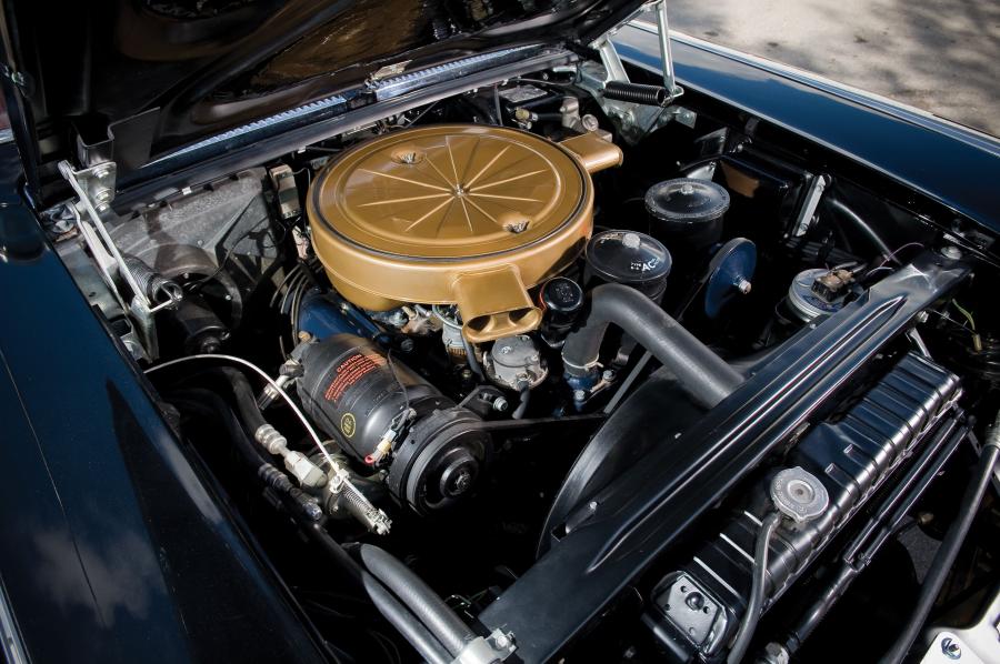  Cadillac Eldorado Biarritz Convertible 1958 года  (фото 9 из 39)